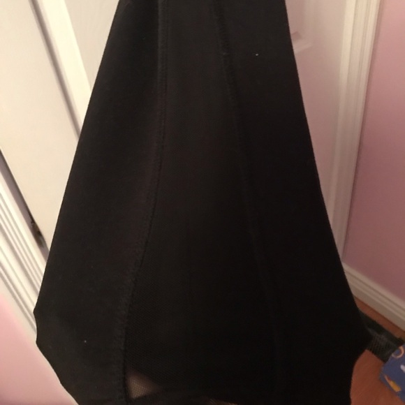 Ardenes Gray and Black Capris - Picture 2 of 4